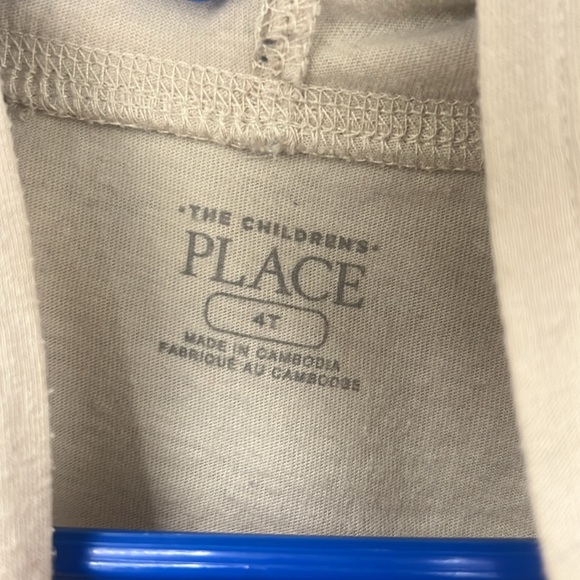 The Children’s Place toddler Boy Dinosaur graphic tee with hood bundle, size 4T - Picture 4 of 6